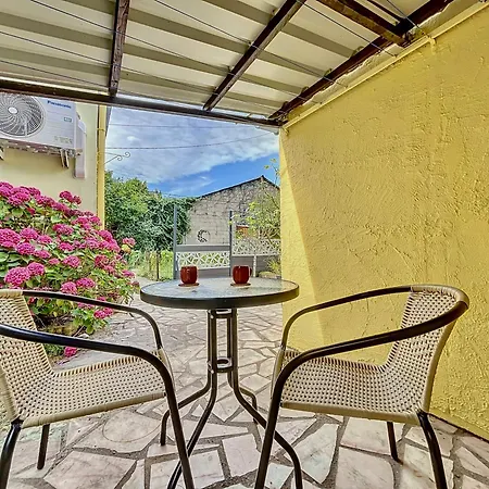 Maison Avec Jacuzzi Et Terrasse Holiday home *