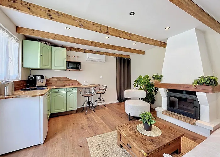 Maison Avec Jacuzzi Et Terrasse 펜션 *